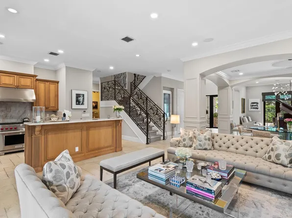 2722 NE 20th Court, Fort Lauderdale, FL 33305