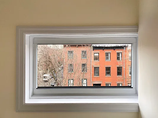 Rented by Compass | media 10