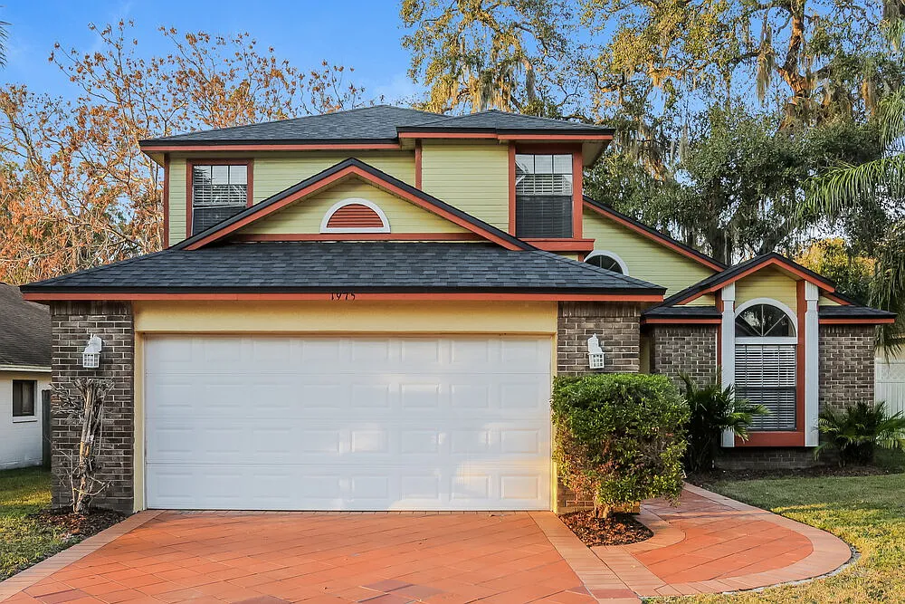 3 bed, 2.5 bath, 1654 sqft, $2,410 — Photo 1