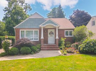 5001 Porter Rd, North Olmsted, OH 44070