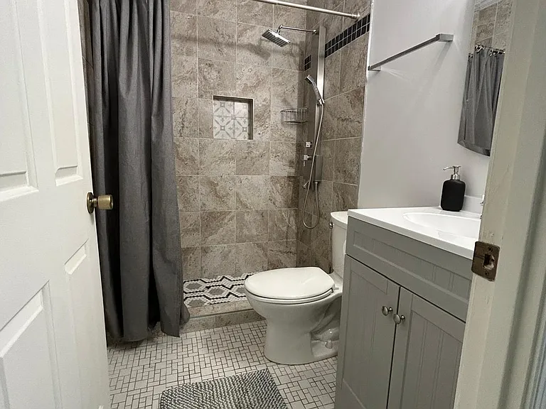 6723 Kenwood Forest Ln — Photo 20