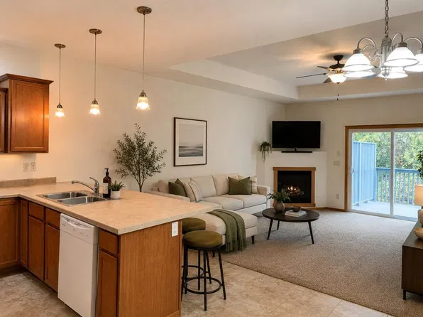 607 S Cherry Ln, Holmen, WI 54636