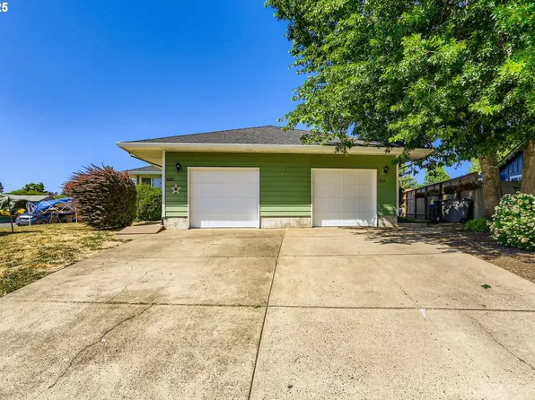 1257 SW Tall Oaks Dr, McMinnville, OR 97128