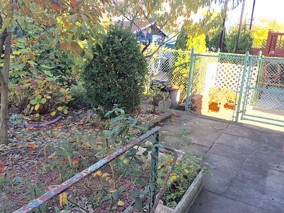 5th image of 4611 28th Ave
