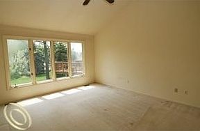 5th image of 37622 Avon Cir #1