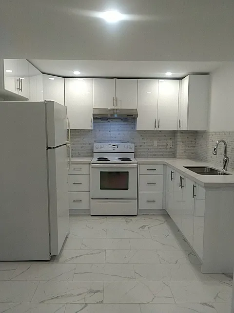 7272 Village Walk