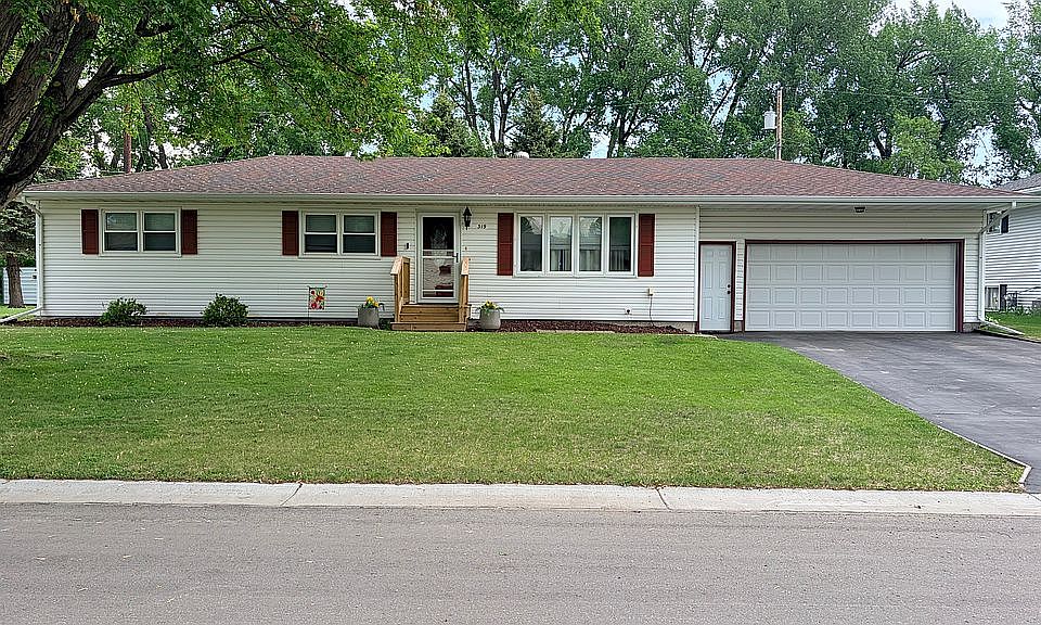1st image of 319 Eastview Dr