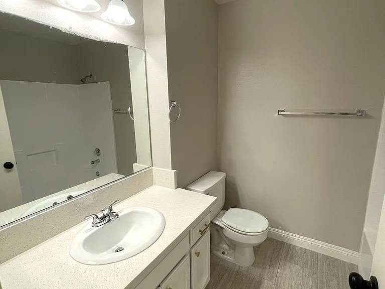 8101 Jacaranda Ave — Photo 10
