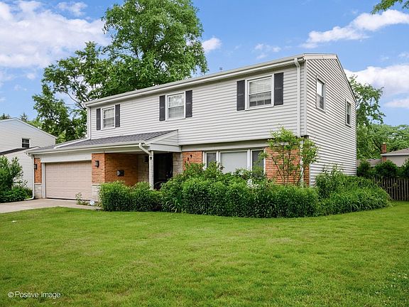 2nd image of 529 Susan Ln