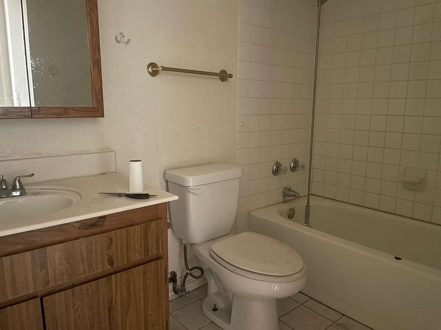 3 bed, 1024 sqft, $1,560 — Photo 4