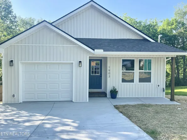 1903 Cureton Ave, Maryville, TN 37804