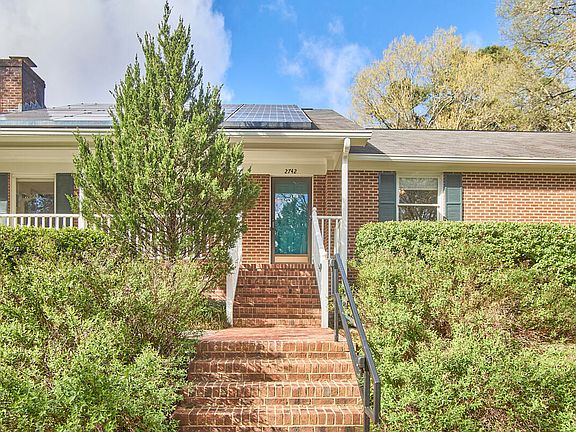 4th image of 2742 Old Sugar Rd