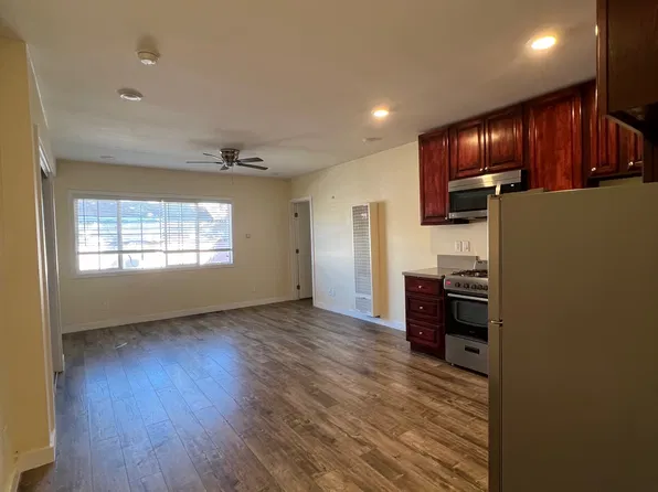 327 W D St #1/2, Wilmington, CA 90744