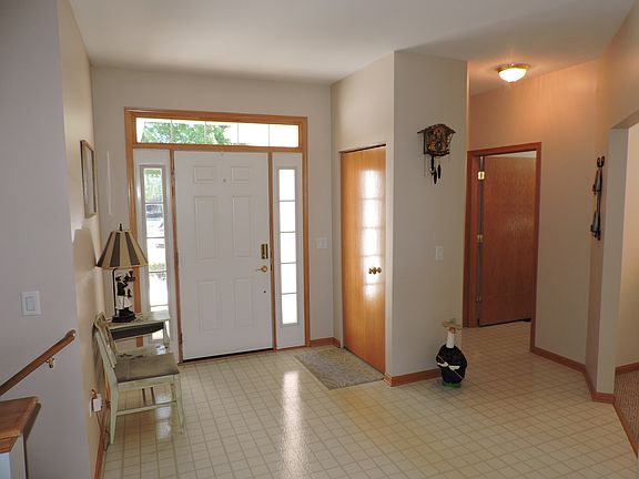 3rd image of 17140 Mendota Dr