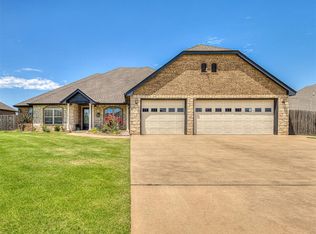 715 Elm St NW, Piedmont, OK 73078