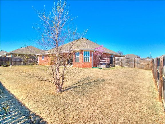 5th image of 2300 Crooked Oak Ct