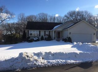 94 Sundale Rd, Cranston, RI 02921