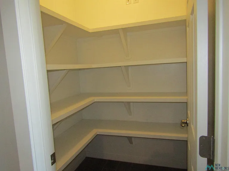 2404 W Briscoe Ave — Photo 12