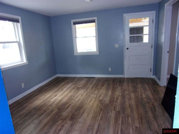 4th image of 605 4th Ave S