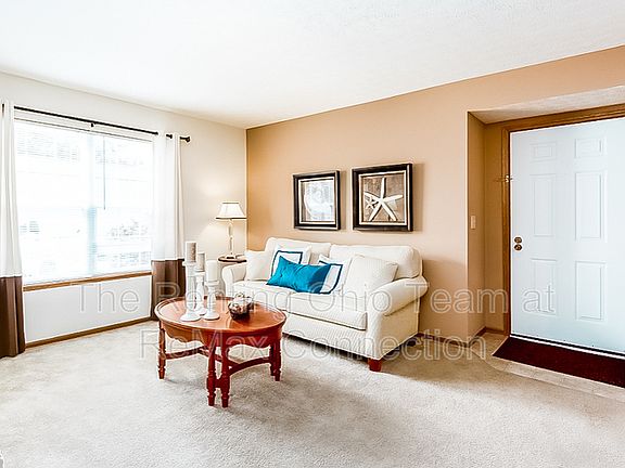 2nd image of 3469 Bear Pointe Cir