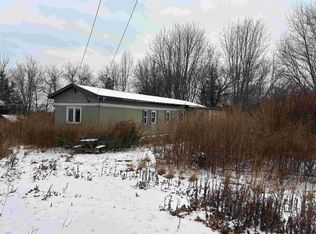 51 Pearl St, Grand Isle, VT 05458