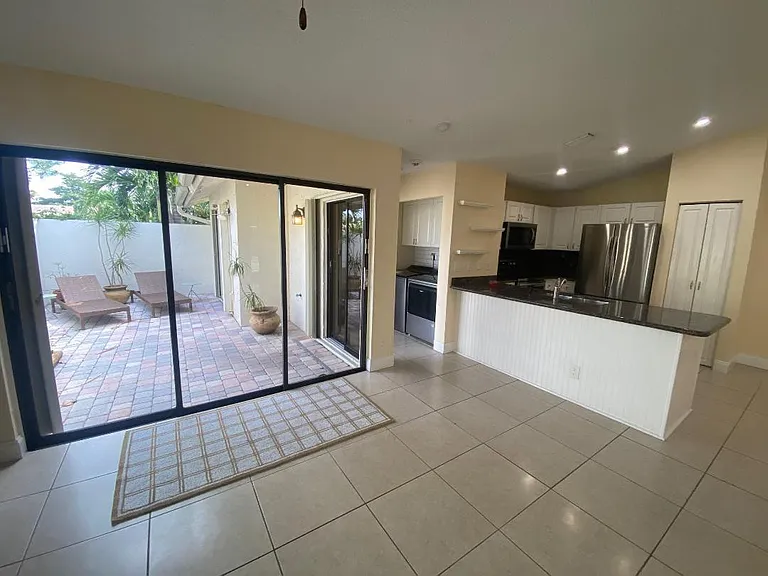 3090 S Oakland Forest Dr #1901 — Photo 1