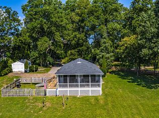 64 Town Creek Ln, Lancaster, VA 22503