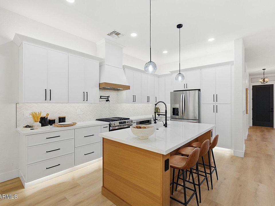 1st image of 15221 S 18TH Avenue