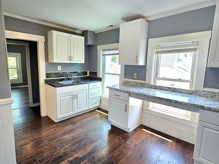22 Beech St #B — Photo 14