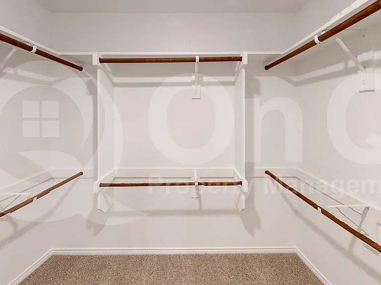 3920 Glastonbury Rd — Photo 22