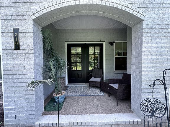 3rd image of 310 Buckner Cir