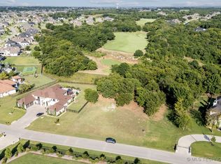 17520 E Sunset Rdg, Owasso, OK 74055