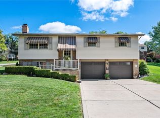 4100 Cambridge Dr, Irwin, PA 15642