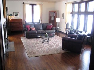 2920 Drummond Rd, Shaker Heights, OH