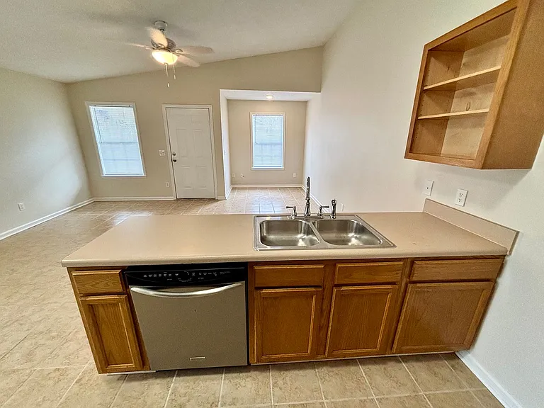 2405 Allison Ave — Photo 7