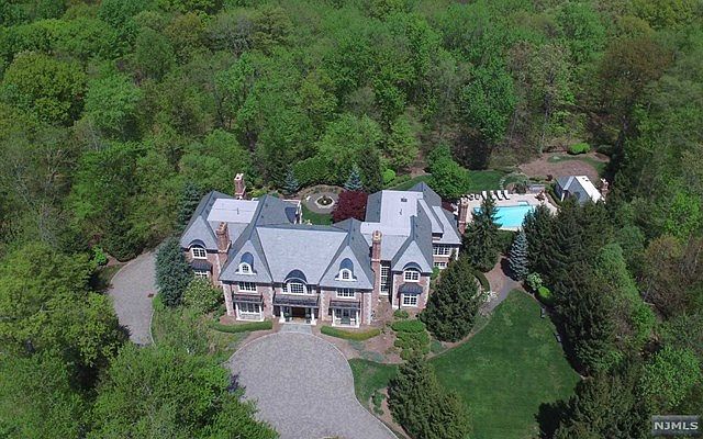 1st image of 11 Denison Dr