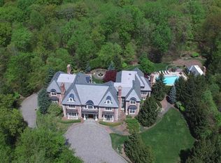 11 Denison Dr, Saddle River, NJ 07458