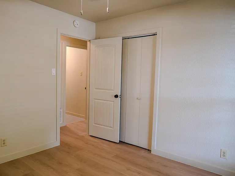 313 Renee Dr — Photo 14
