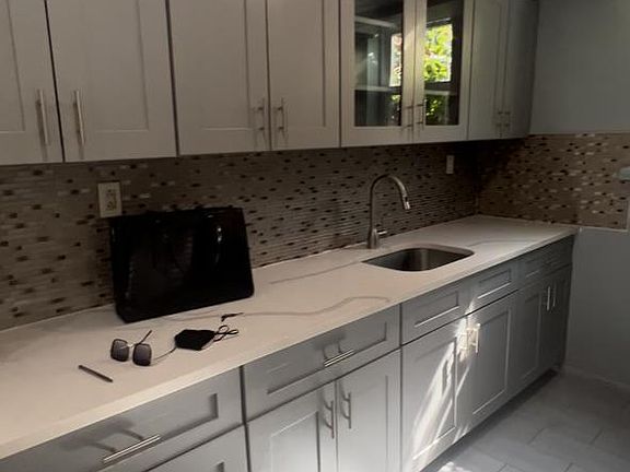 2nd image of 1605 Arnow Ave Floor 1