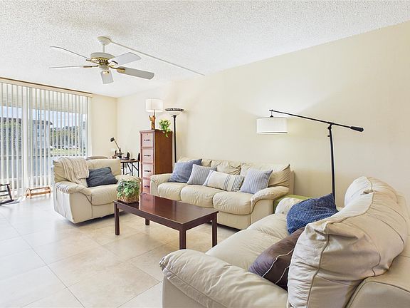 3rd image of 381 S Hollybrook Dr APT 106
