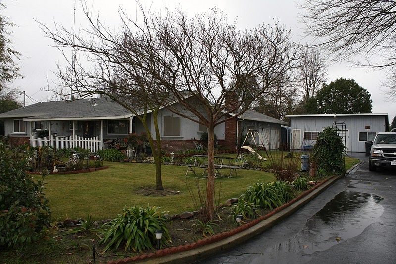 1st image of 6895 W Camellia Dr