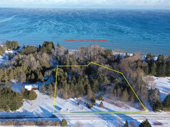 Lakeshore Rd, Kewaunee, WI 54216
