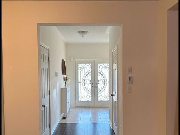 5th image of 609 Bessborough Dr