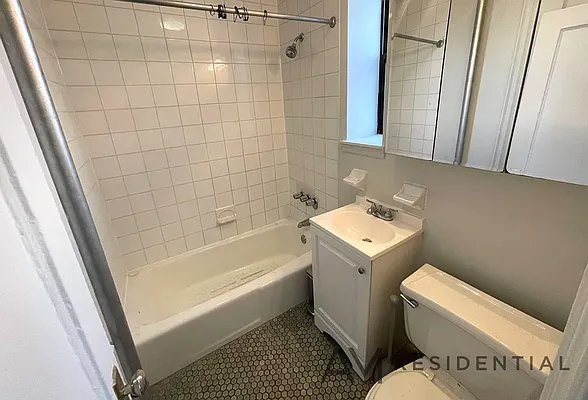 Rented by AM Residential | media 9