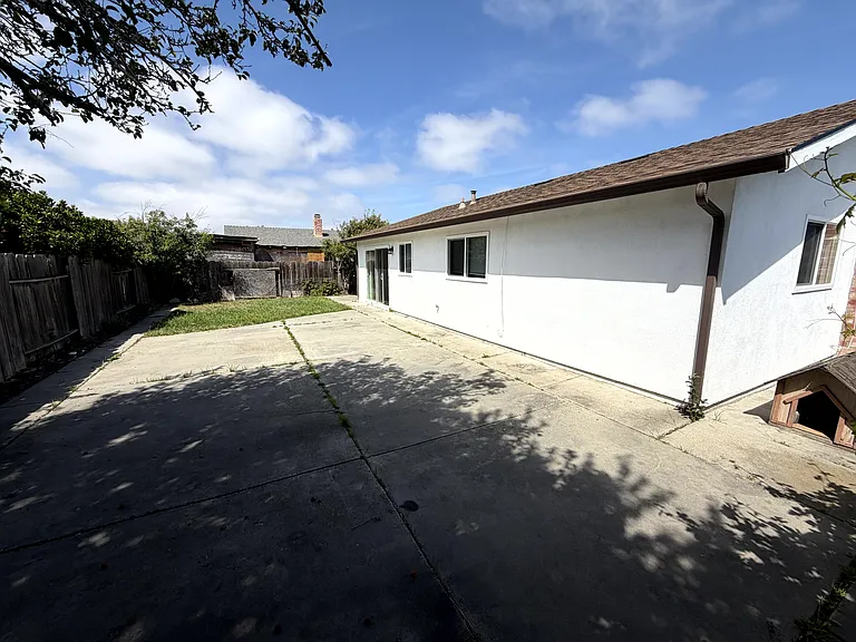 951 Sloat Dr — Photo 15