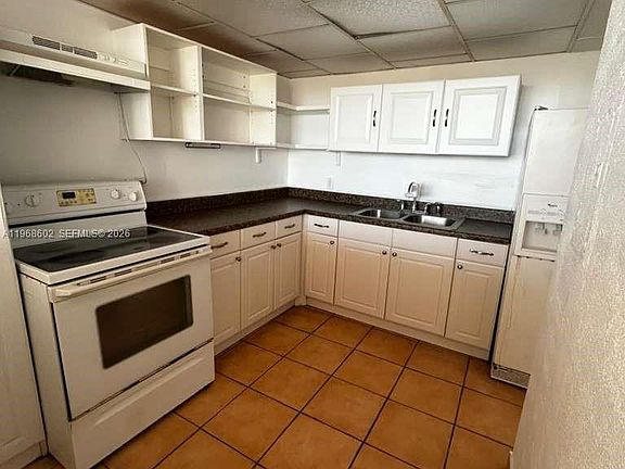 2nd image of 2025 NE 164th St APT 918
