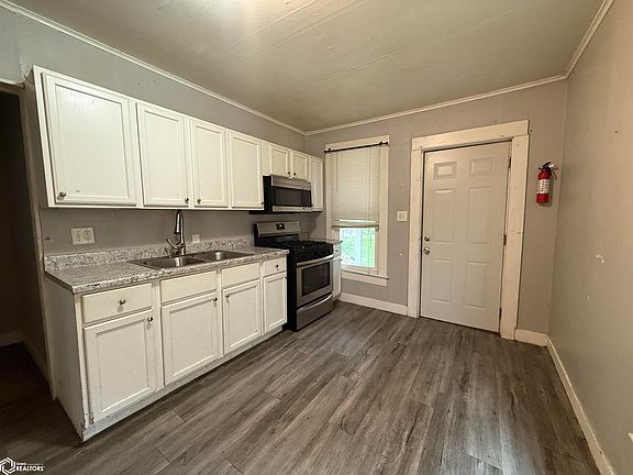 2nd image of 258 S 10th St