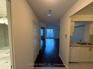 18 Hillcrest Ave #406, Toronto, ON M2N 6T5