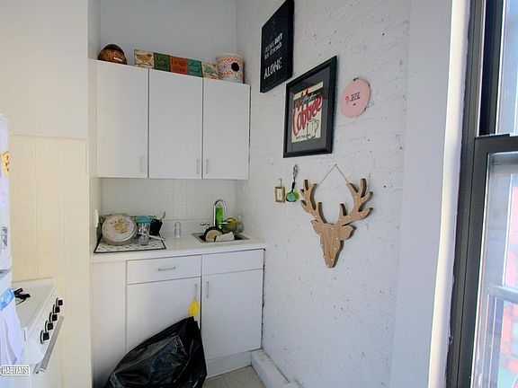 5th image of 501 E 73rd St APT 4A