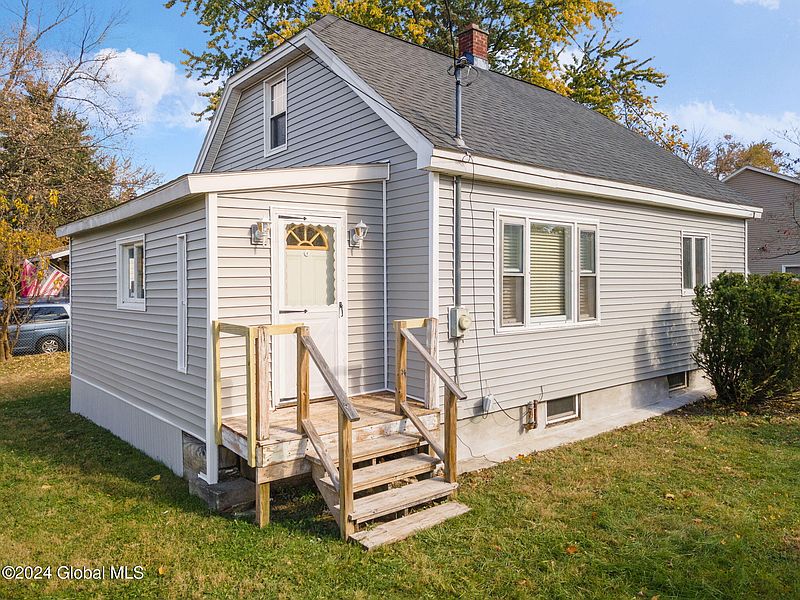 4th image of 21 Sherwood Avenue
